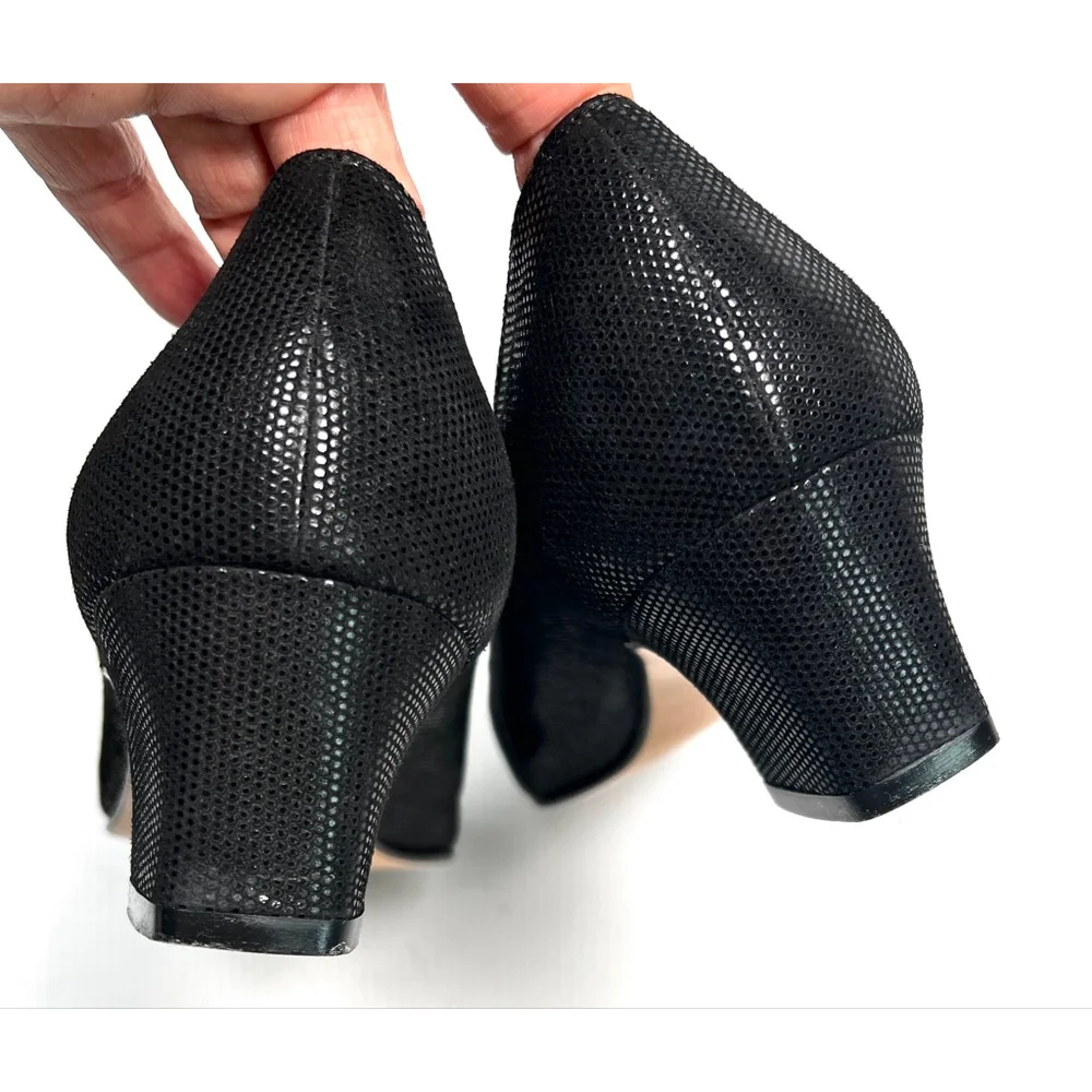 Ferragamo Womans Pumps Black Textured Heels Size 9.5 AA Narrow - Picture 7 of 7